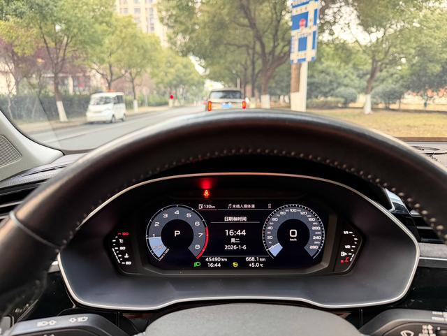 Audi Q3 2022 35 TFSI Progressive Dynamic Edition, Январь 2022 г., пробег 45100 км. (Б/у) Передний — изображение 4