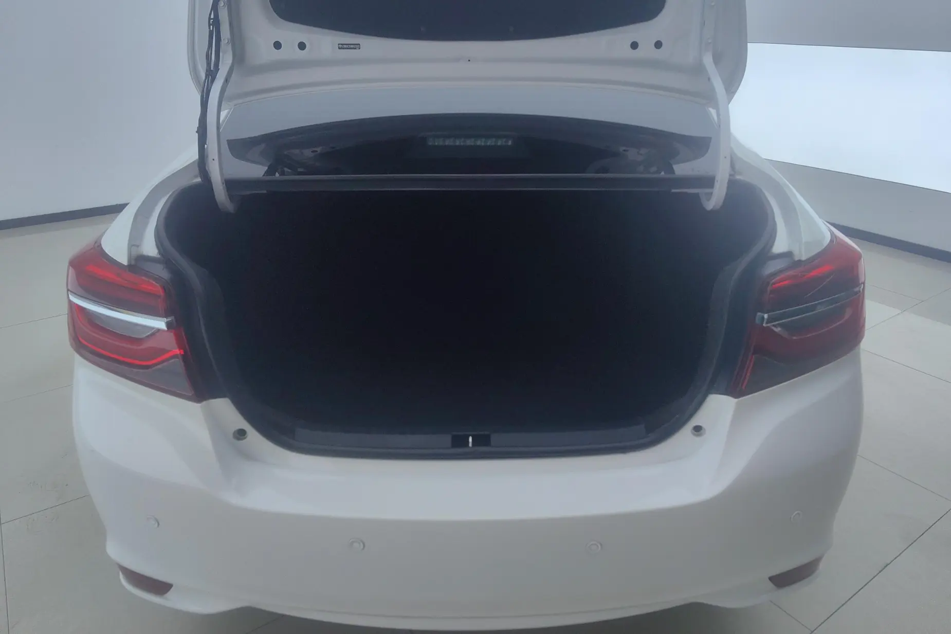 Vios 2021 1.5L CVT Adventure Edition, Август 2021 г., пробег 22900 км. (Б/у) Передний — изображение 4