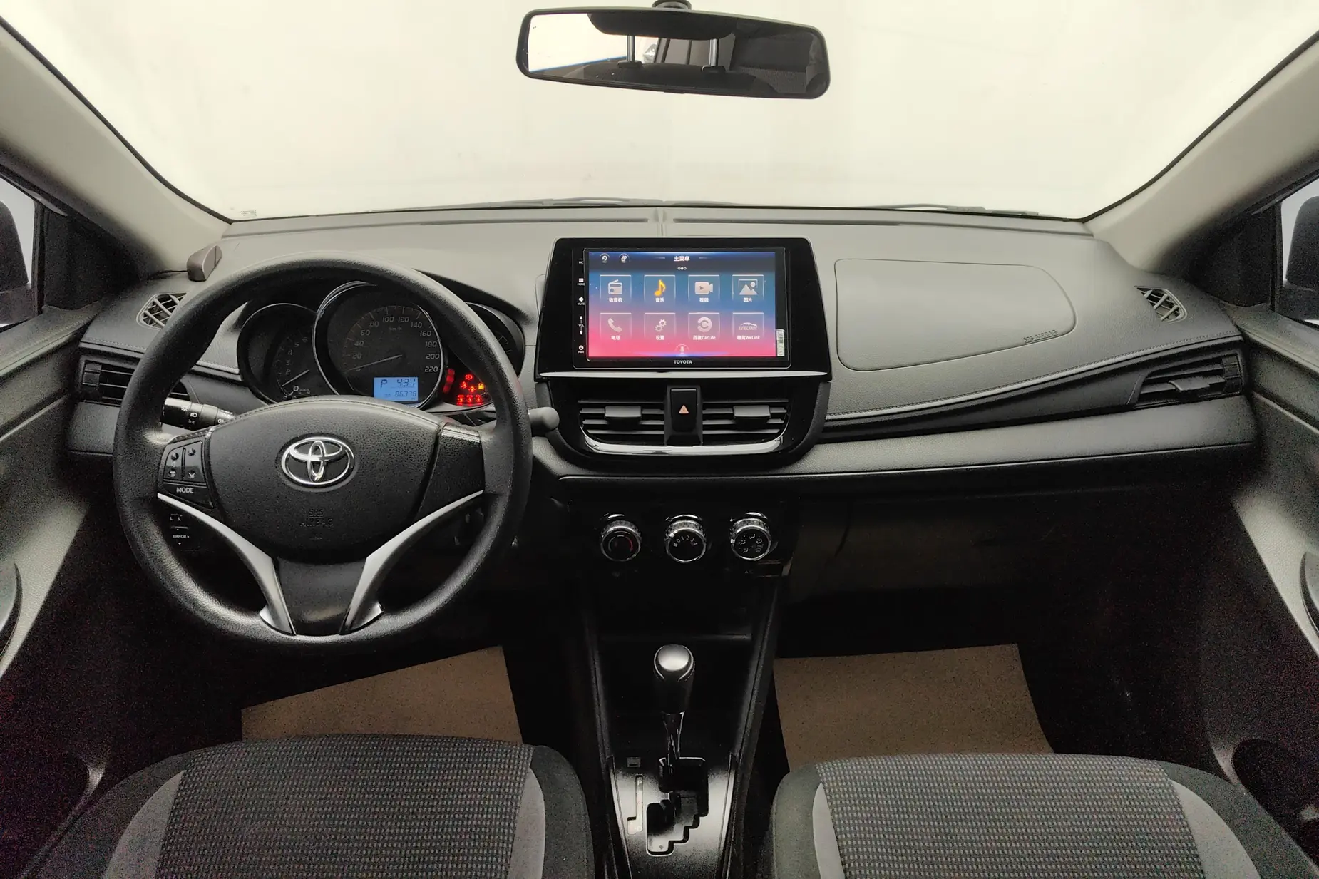 Vios 2021 1.5L CVT Adventure Edition, Сентябрь 2021 г., пробег 86400 км. (Б/у) Передний — изображение 4