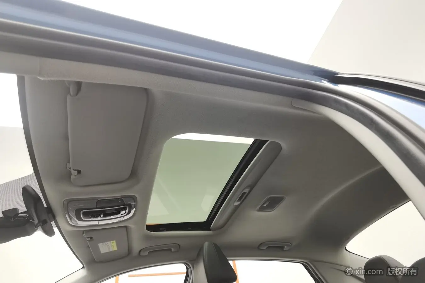 2021 Hyundai Elantra 1.5L CVT LUX Premium Edition, Март 2022 г., пробег 69500 км. (Б/у) Передний — изображение 4