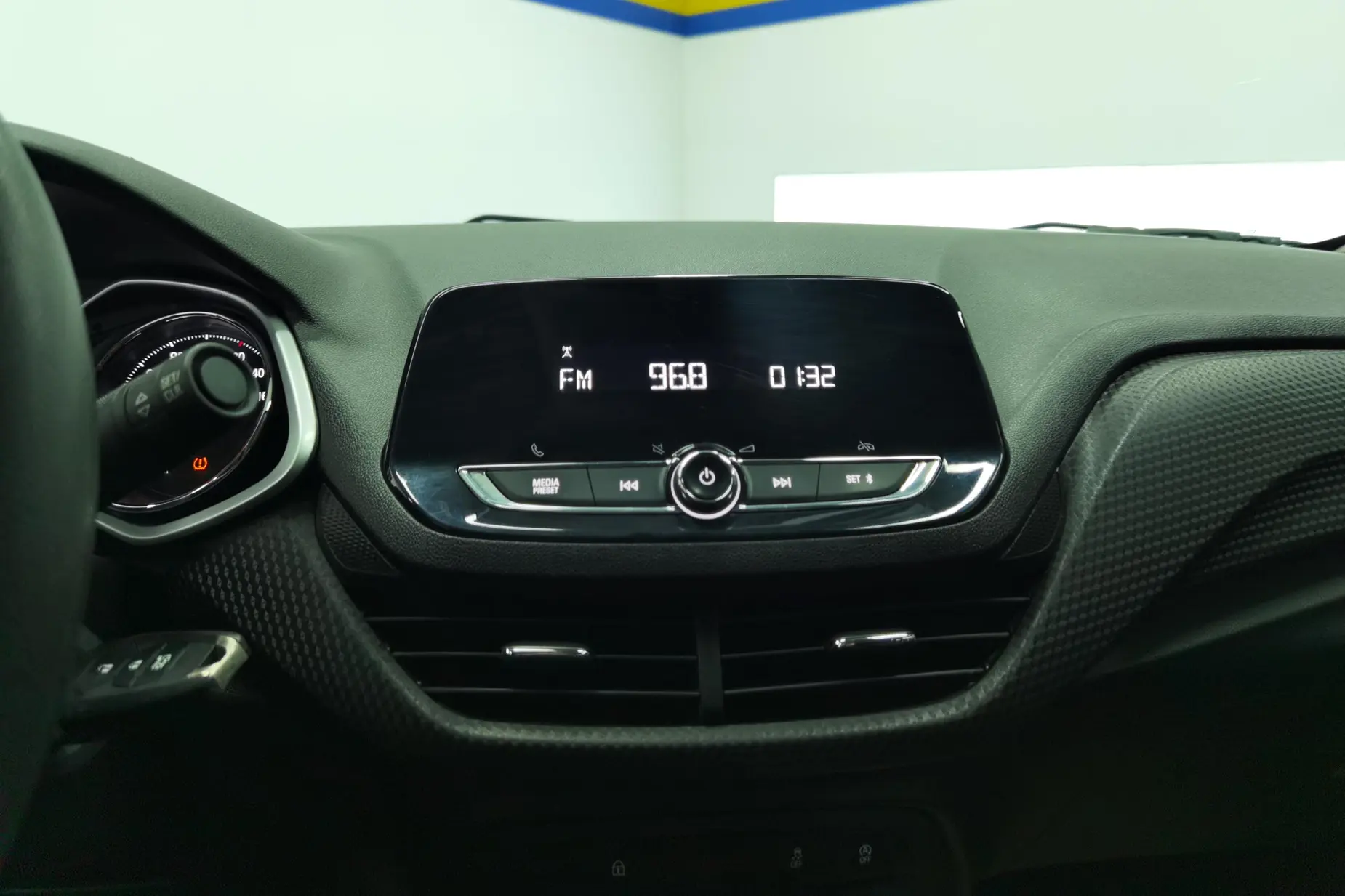 Chevrolet Cruze 2021 325T Automatic Comfort Edition, Апрель 2021 г., пробег 18800 км. (Б/у) Передний — изображение 4