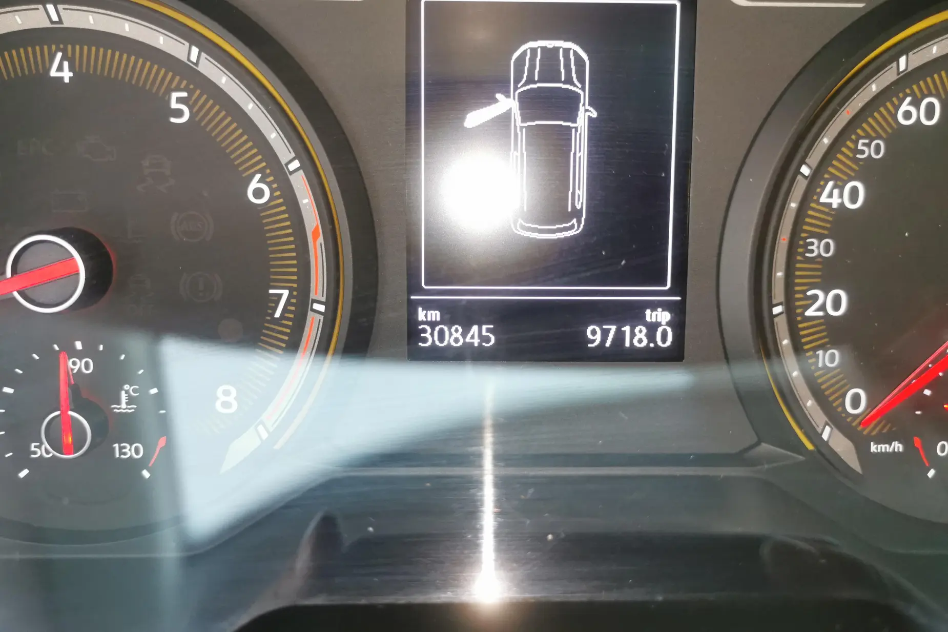 2021 Volkswagen Tharu 280TSI 2WD Comfort Edition, Апрель 2021 г., пробег 30800 км. (Б/у) Передний — изображение 4