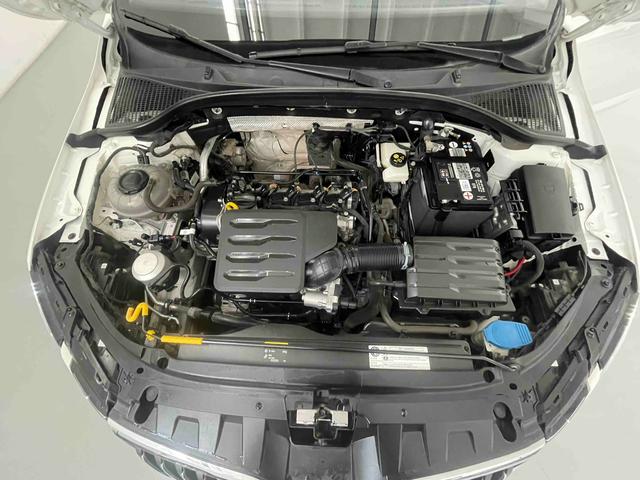 Octavia 2021 1.5L Automatic Comfort Edition, Декабрь 2021 г., пробег 40000 км. (Б/у) Передний — изображение 4