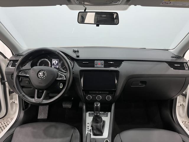 Octavia 2021 1.5L Automatic Comfort Edition, Сентябрь 2021 г., пробег 47000 км. (Б/у) Передний — изображение 4