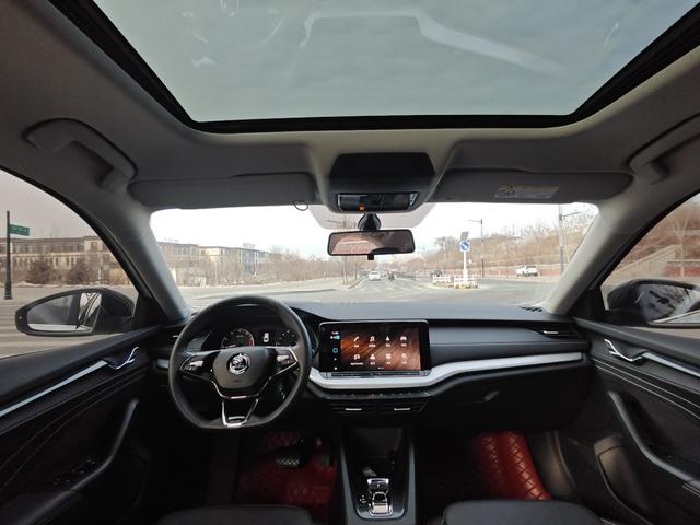 Octavia 2021 PRO TSI280 DSG Flagship Edition, Сентябрь 2021 г., пробег 55000 км. (Б/у) Передний — изображение 4