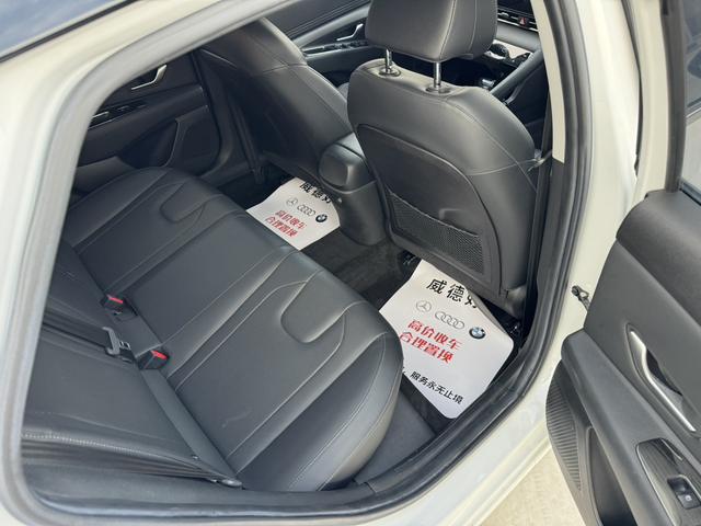 2021 Hyundai Elantra 1.5L CVT LUX Premium Edition, Июль 2021 г., пробег 57000 км. (Б/у) Передний — изображение 4