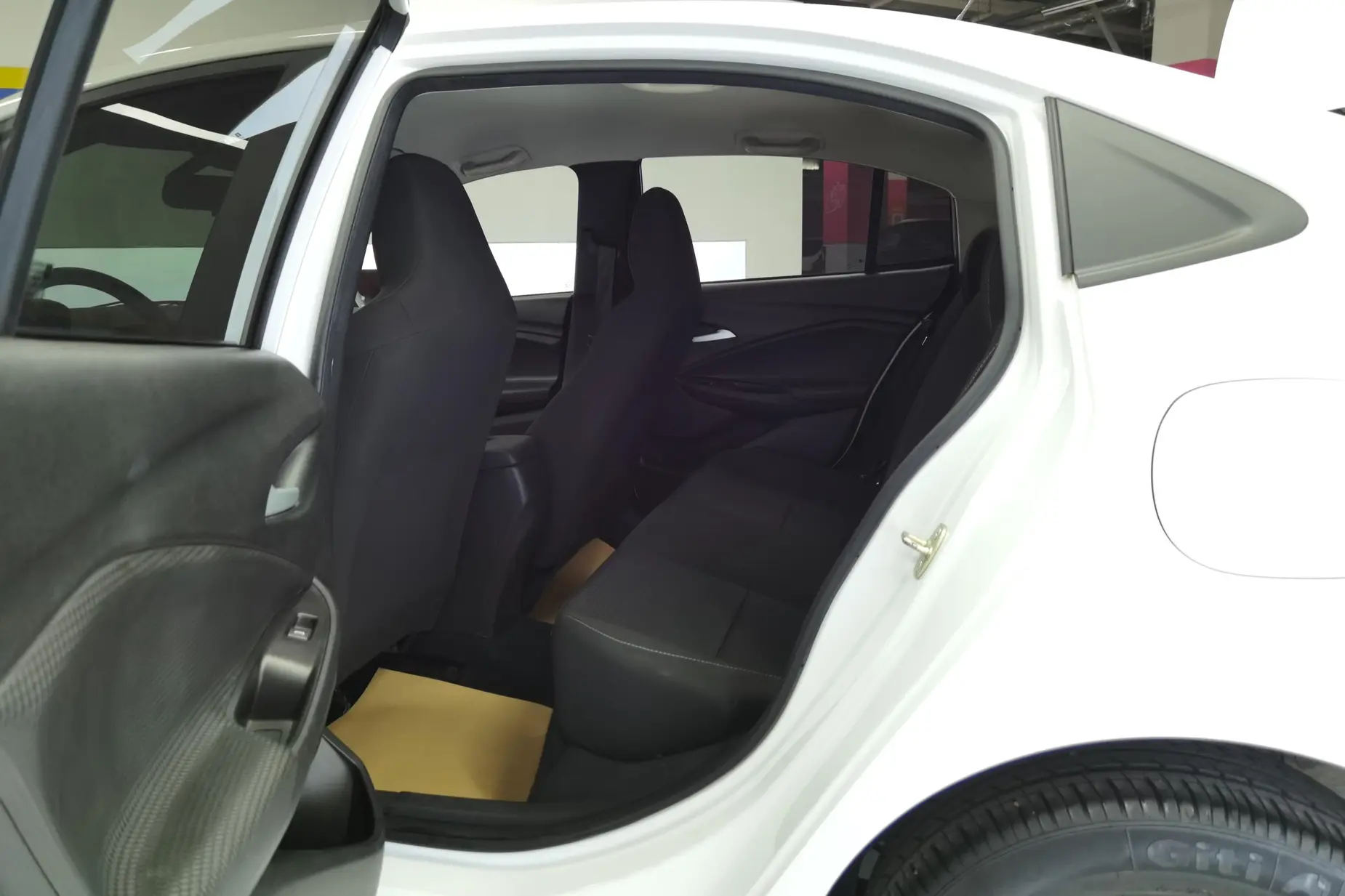 Chevrolet Cruze 2021 325T Automatic Comfort Edition, Апрель 2021 г., пробег 18800 км. (Б/у) Передний — изображение 5