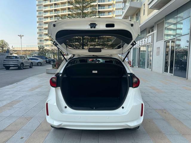 Honda Fit 2021 1.5L CVT Trend Edition, Май 2021 г., пробег 36900 км. (Б/у) Передний — изображение 5