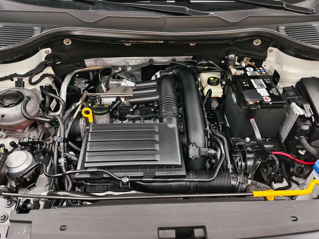 2022 Volkswagen Tharu 280TSI 2WD Fashion Edition, Октябрь 2022 г., пробег 27300 км. (Б/у) Передний — изображение 5