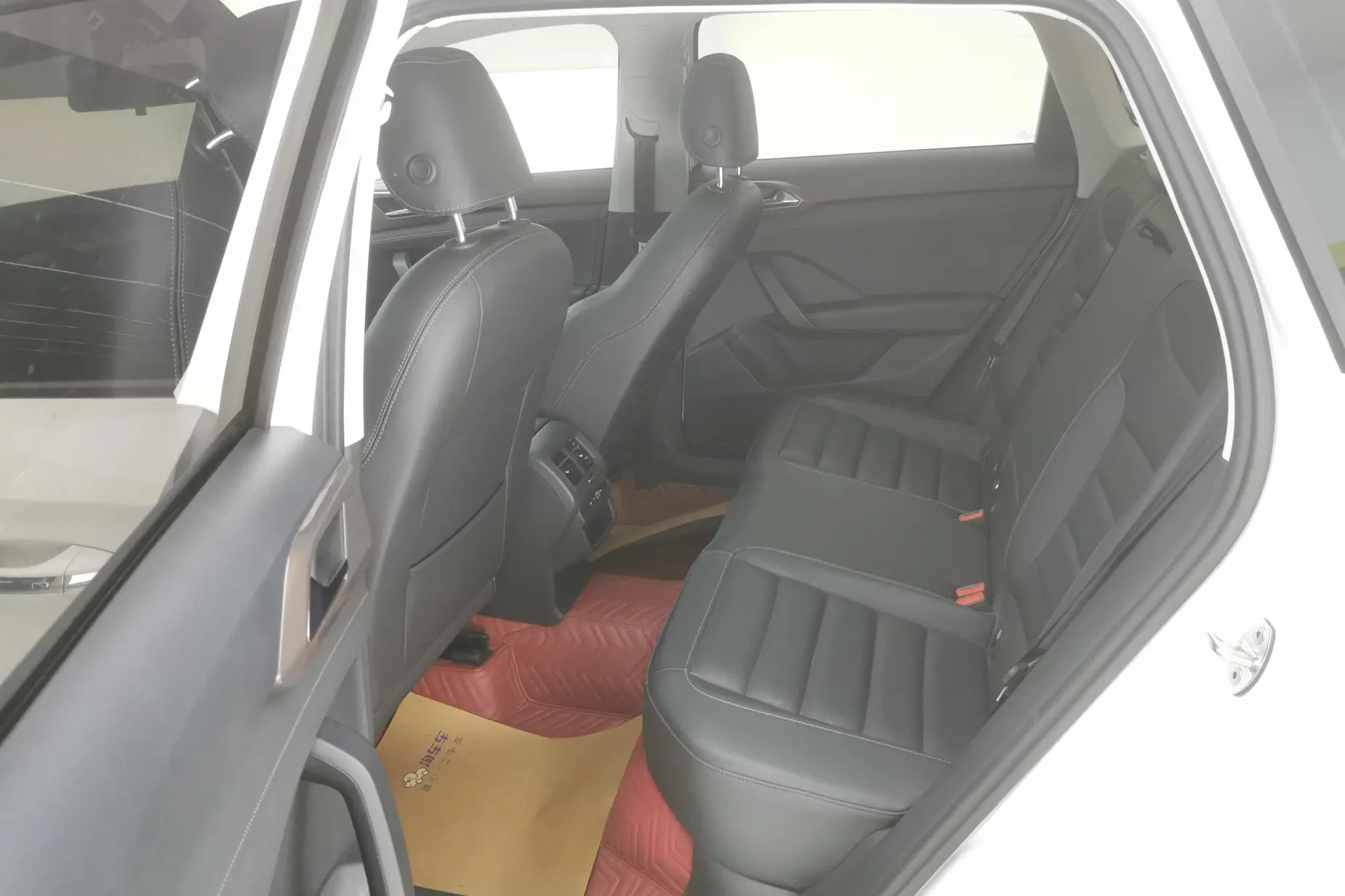 2021 Volkswagen Tharu 280TSI 2WD Comfort Edition, Апрель 2021 г., пробег 30800 км. (Б/у) Передний — изображение 5