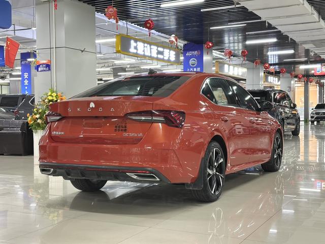 Octavia 2022 PRO TSI280 DSG Luxury Edition, Январь 2022 г., пробег 38000 км. (Б/у) Передний — изображение 5