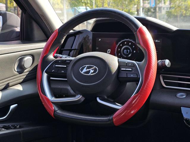 2021 Hyundai Elantra 1.5L CVT GLX Elite Edition, Май 2021 г., пробег 42000 км. (Б/у) Передний — изображение 5