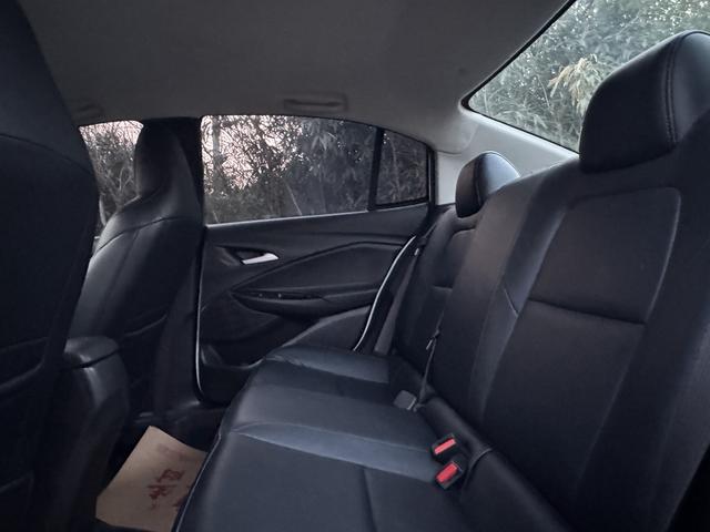 Chevrolet Cruze 2021 325T Automatic Comfort Edition, Июль 2021 г., пробег 60000 км. (Б/у) Передний — изображение 5